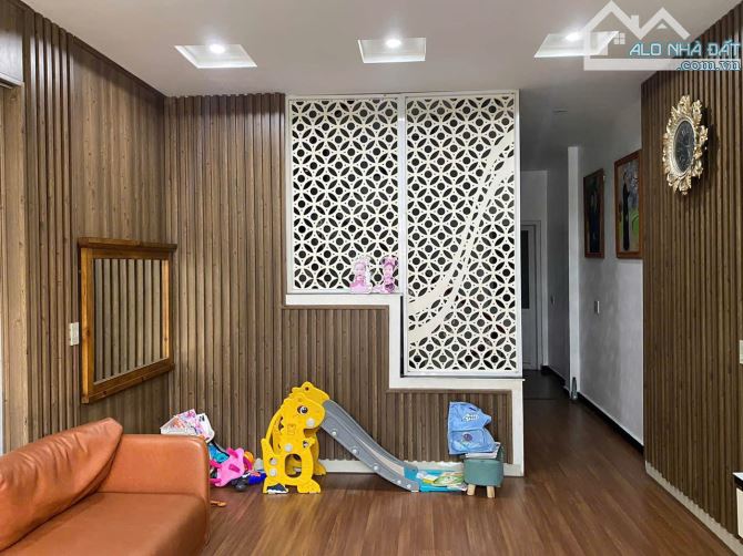 SIÊU PHẨM NHÀ 4 TẦNG TĐC XI MĂNG, SỞ DẦU, HỒNG BÀNG, HẢI PHÒNG GIÁ 4,5 TỶ - 4
