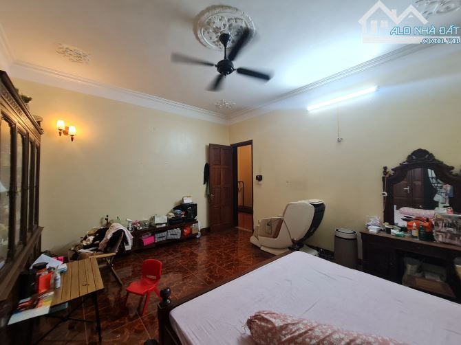 Bán nhà phân lô  Xã Đàn, Đống Đa – 200m² – 5 tầng – 2 mặt ngõ, 4 mặt thoáng. - 4