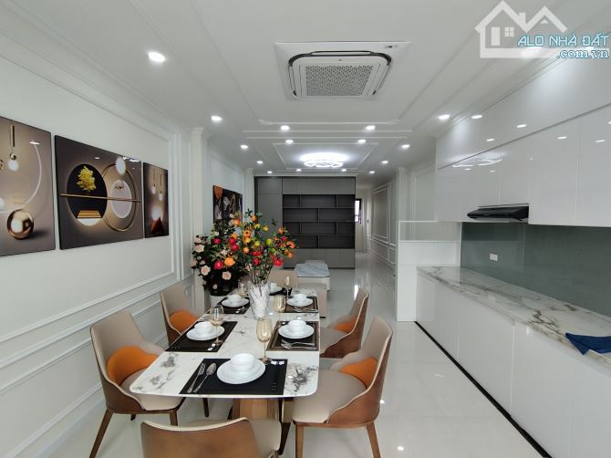 Văn La -90m2*5 tầng- vị trí tuyệt vời -kinh doanh, mở văn phòng-27 tỉ - 4