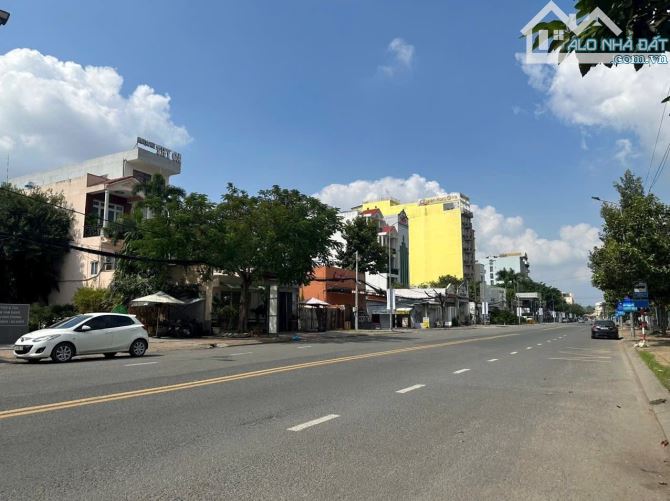 bán đất mặt tiền đường lê lợi, đối diện sân vân động cần thơ, ngang 12mx40m, dtsd 480m2 - 4