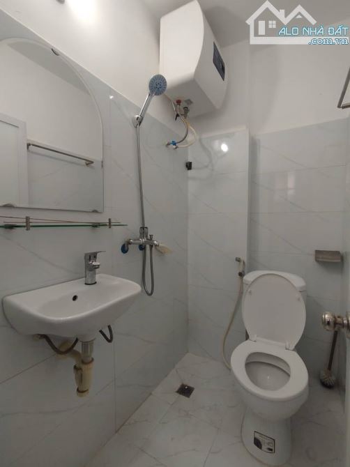 Nhà đẹp mới tân trang - full nội thất - chỉ việc xách vali về ở - 4