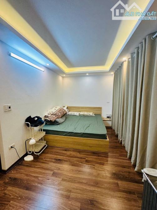 NGÃ TƯ TRƯƠNG ĐỊNH – 34M² – MT 5.5M – 5 TẦNG- THANG MÁY – NỘI THẤT  – CHỈ 8 Tỷ. - 4