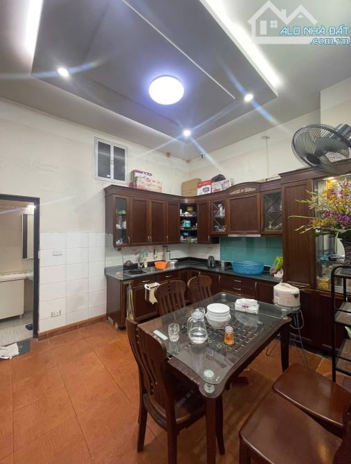 Bán căn tập thể tầng 1 thuộc khu đô thị mới nghĩa đô ngõ 10 Nguyễn Văn Huyên - 4