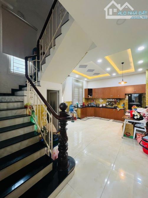 ✨ BÁN NHÀ PHẠM ĐĂNG GIẢNG - DIỆN TÍCH 105M² 🌟 - 4