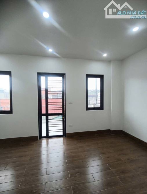 Bán nhà sát phố, lô góc 3 thoáng, xây mới, thang máy, ở sướng, vửa ở lại đầu tư tốt - 4