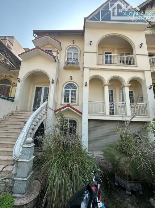MẶT PHỐ ÂU CƠ - MẶT TIỀN QUYỀN LỰC - THÔNG SÀN KINH DOANH - THANG MÁY ÊM RU - CÔNG NĂNG - 4