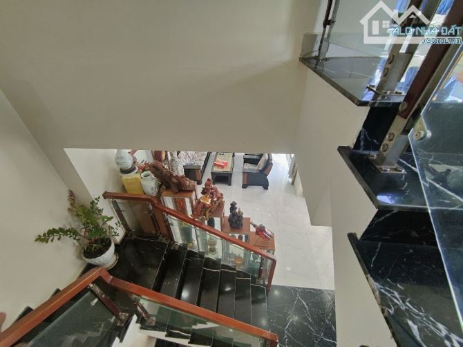 Bán nhà 3 tầng 2 mặt tiền đường Nguyễn Đình Tứ kinh doanh tốt giá rẻ - 5