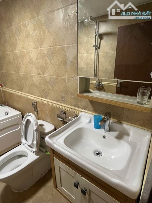 Bán nhà liền kề tt quận Hà Đông, 5 tầng thang máy, oto đỗ cửa, dt 90m2, giá nhỉnh 22 tỷ - 5