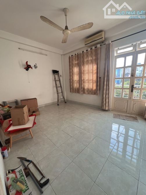 Định cư bán gấp nhà 449/ Sư Vạn Hạnh - 4 tầng 1 đời chủ - 6