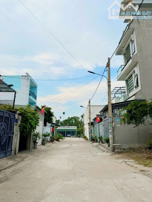 BÁN NHÀ ĐẸP OTO NGỦ NHÀ, THẠNH LỘC Q12, 93M2, 4.4X21, 4 TẦNG, SHR, CHỈ 6.X TỶ - 6