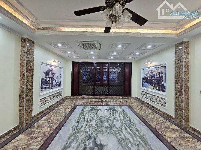 Bán nhà Chùa Láng, DT 55m2 x 7T, oto tránh, kinh doanh, thang máy, ở sướng, giá 23 tỷ 2 - 6