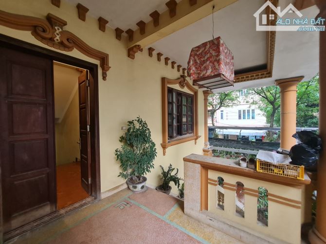 Bán nhà phân lô  Xã Đàn, Đống Đa – 200m² – 5 tầng – 2 mặt ngõ, 4 mặt thoáng. - 6