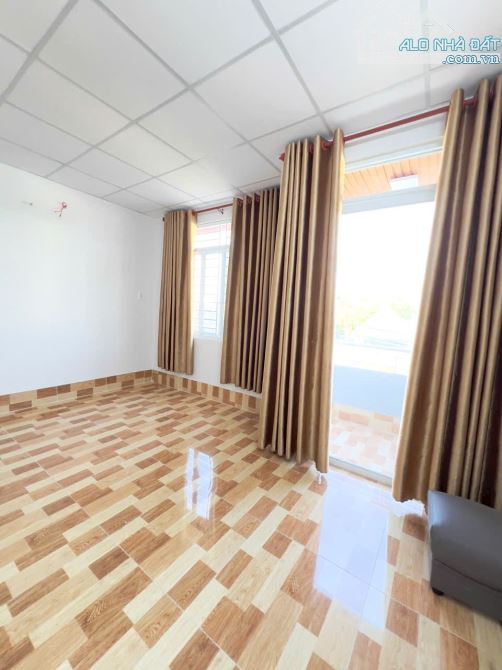 BÁN NHÀ TRỆT LẦU GÓC 2 MẶT TIỀN GẦN SIÊU THỊ AEON MALL GIÁ 1 TỶ 990 - 6