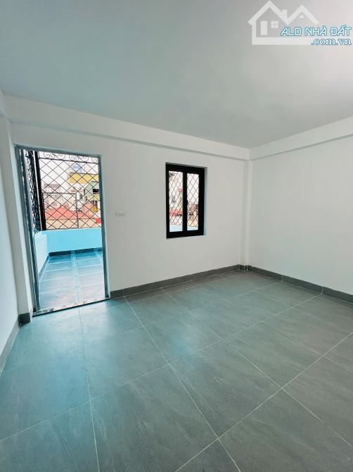 Bán nhà mới tinh Phố Tây Sơn - 6 tầng thang máy - Cách phố 15m - Hàng hiếm - 6