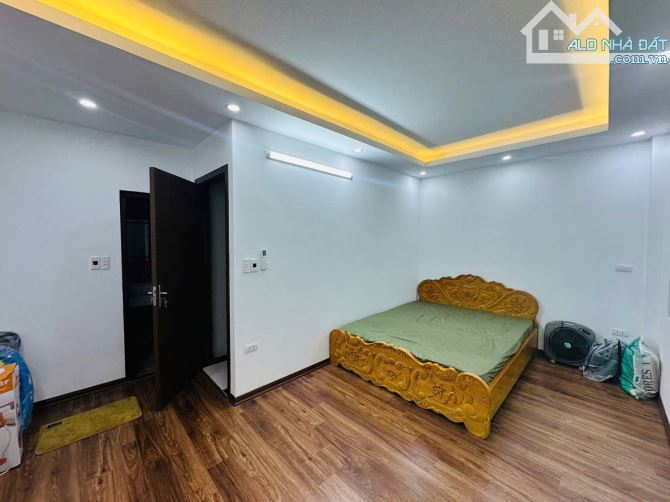 NGÃ TƯ TRƯƠNG ĐỊNH – 34M² – MT 5.5M – 5 TẦNG- THANG MÁY – NỘI THẤT  – CHỈ 8 Tỷ. - 6