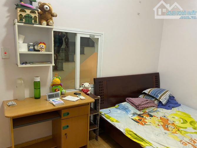 Cho thuê nhà 4 tầng Trần Nguyên Hãn - 55m2 - 4 phòng ngủ - 7