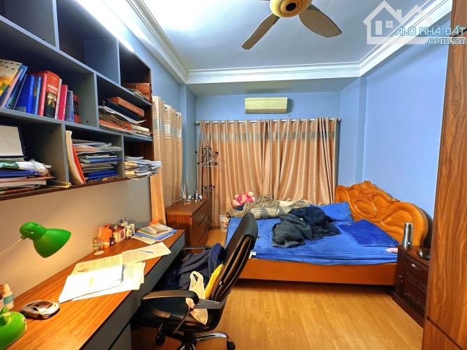 BÁN NHÀ HOÀNG HOA THÁM BA ĐÌNH DT: 45m2- 5tầng- Giá: 6.9tỷ 3 thoáng lô góc. - 7