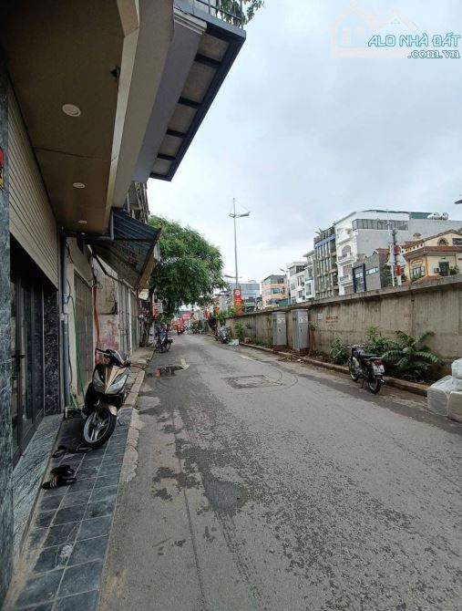Bán nhà sát phố, lô góc 3 thoáng, xây mới, thang máy, ở sướng, vửa ở lại đầu tư tốt - 8