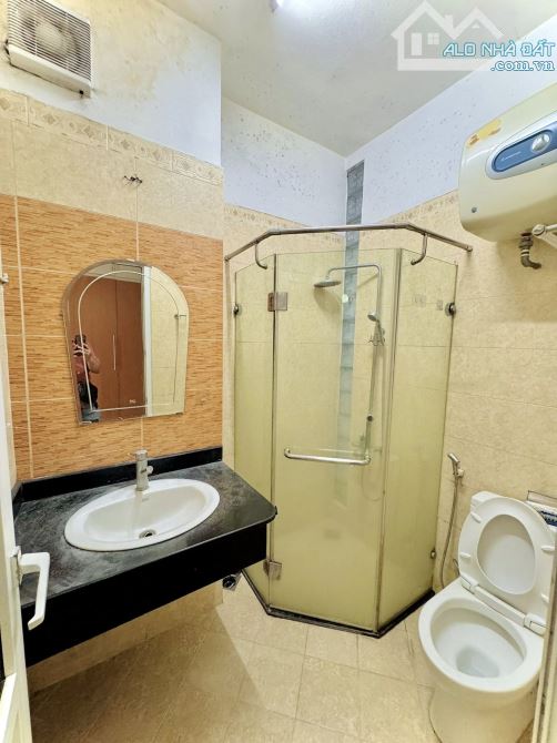 Nguyễn Thái Học, Oto vào cửa, 3 bước ra phố, 5 tầng. 41m2, MT 4.4m. Chỉ 15.7 tỷ! - 9