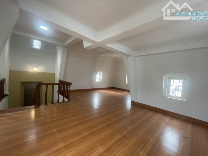 Nhà Phố Vạn Xuân QL32 145m2 5 Tầng Thang Máy Mặt Tiền 10m Làm Văn Phòng Cực Đẹp Giá 24 Tỷ - 9