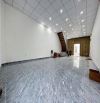 Văn phòng 1 trệt 1 lầu trống suốt, cho thuê lâu dài, giá tốt chỉ 22tr