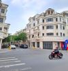 Bán biệt thự 1073 Cách Mạng Tháng Tám, Cư Xá Tự Do, Phường 7, Tân Bình.
