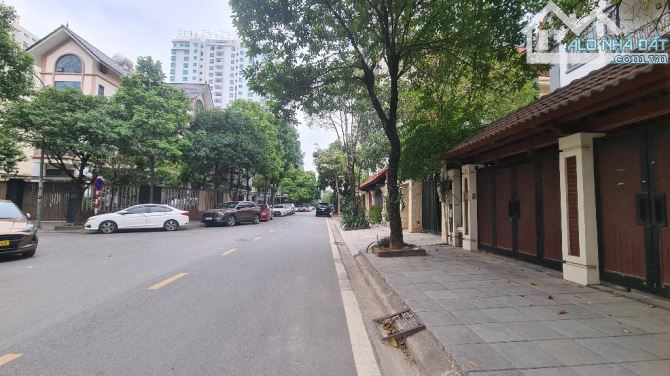 Bán biệt Vườn Đào khu D3 diện tích 252m2 x 5 tầng mặt đường Võ Chí Công giá 150 tỷ - 4