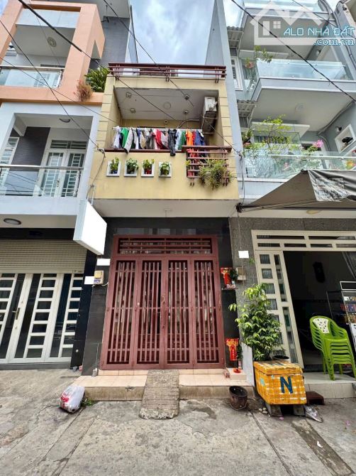 ✨ 33M2 (Ngang 3.3M x Dài 10M) 1 Trệt 1 Lầu BTCT (2PN) HẺM XE HƠI 6M thông tứ tung - 3.8 TỶ
