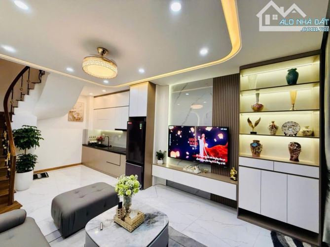 BÁN NHÀ VÕ THỊ SÁU – SIÊU HIẾM – 3 MẶT THOÁNG – 6 TỶ