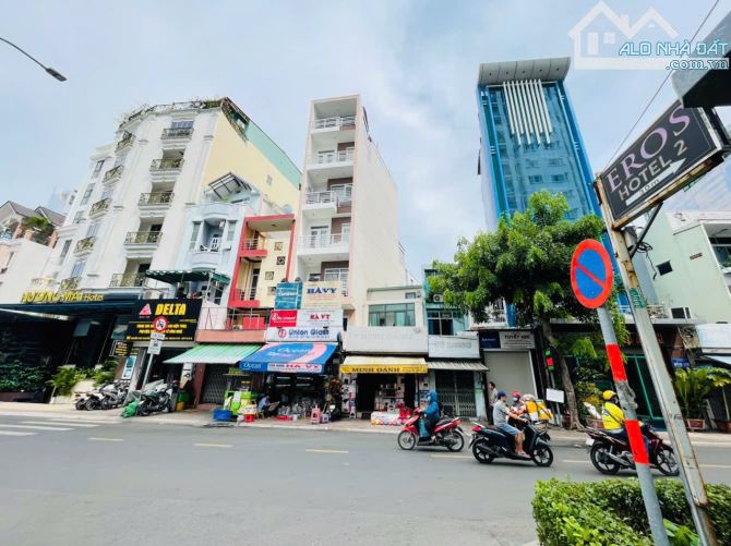 Mặt tiền 6 tầng có thang máy Nguyễn phúc nguyên q3