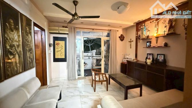 Cần bán Toà nhà chdv cho con đi hu học hẻm xe tải lê văn sỹ p1 quận tân bình