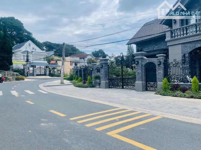 Hạ 5 Tỷ Bán nhanh 406m2 Đất Lý Nam Đế Phường 8 Đà Lạt 14 TỶ