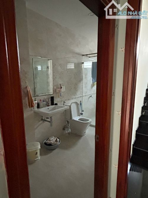 Bán nhà MT đường Hồng Bàng . DT : 4,5 x 14m ( NH 7.3m)  2 Lầu  Giá : 18 tỷ  TL