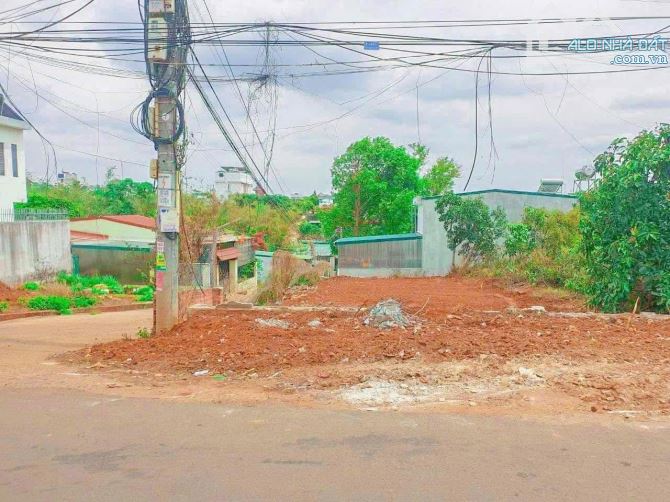 LÔ GÓC 2 MẶT TIỀN ĐƯỜNG ĐỖ XUÂN HỢP: GIÁ 4.1 tỷ