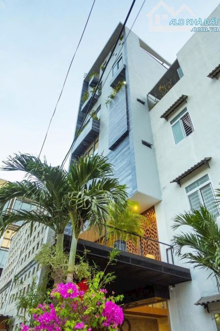 🔥 BÁN KHÁCH SẠN 6 TẦNG – VIEW BIỂN XUÂN DIỆU – CHỈ 70M RA BIỂN! 🔥