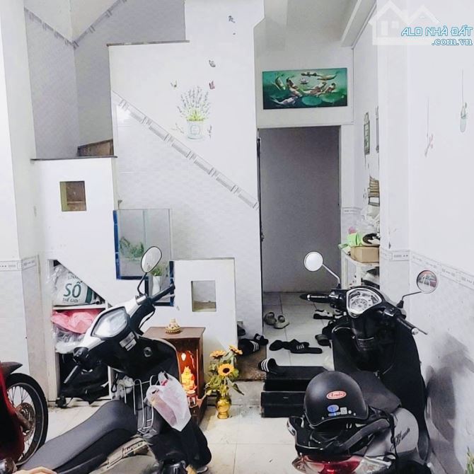 HẺM 4M - HOÀNG HOA THÁM -  4 LẦU BTCT - DÒNG TIỀN 11 TRIỆU/THÁNG - GIÁ 5.5TỶ TL
