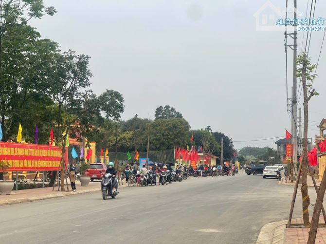 Đón sóng Metro 5,Vin Đồng Trúc,Bán 103m Full TC,MT hơn 9m,nở hậu,sát đường E,CNC Hòa Lạc