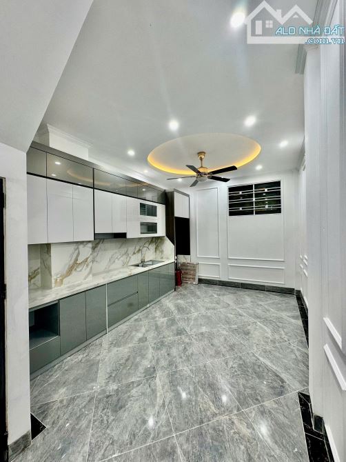 Bán nhà trong ngõ Phan Đình Giót, 34m2, 4 tầng