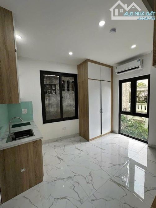Bán toà CHDV phố Vương Thừa Vũ - Thanh Xuân. DT 60m2, 17P khép kín. Giá 18.9 tỷ