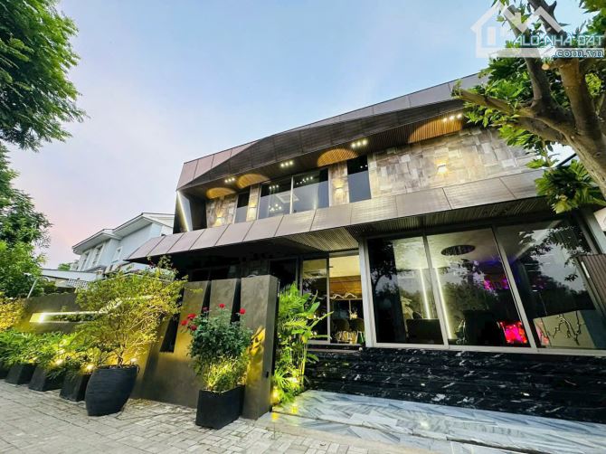 Bán biệt thự đơn lập Hưng Thái - Phú Mỹ Hưng - Biệt thự đơn lập]- khu compound.