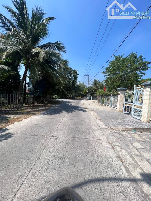 1 Cặp Đất ngang 10m mặt tiền Hưng Định 01, View Sông Búng