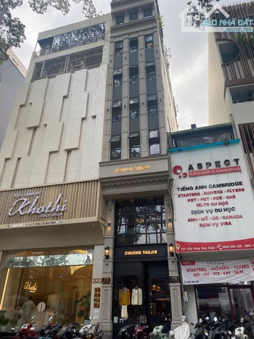 Ngộp bank - Bán Gấp Nhà Mặt tiền Trần Hưng Đạo, P.PNL . (DT: 4x19m) - 7 tầng