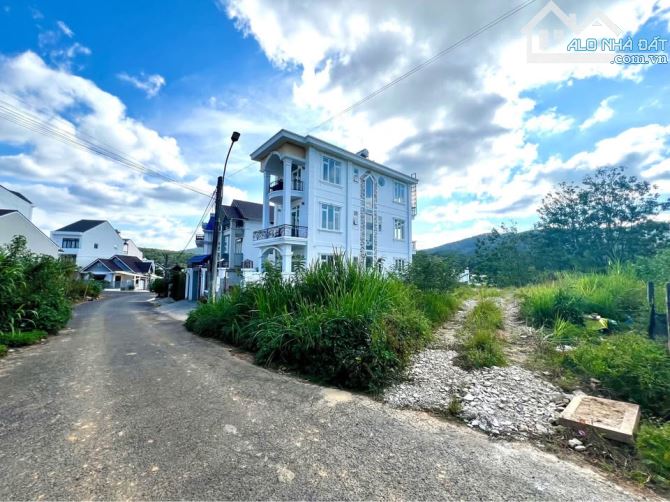275M2 ĐẤT BIỆT THỰ AN SƠN (12x23) - VIEW NÚI RỪNG ĐẸP VĨNH VIỄN - CÁCH TRUNG TÂM CHỈ 3KM -