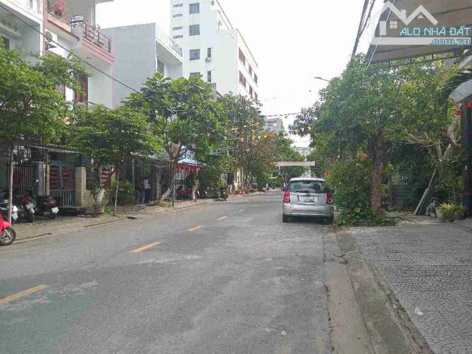 GIÁ CỰC TỐT- CƠ HỘI ĐẦU TƯ SIÊU HẤP DẪN- LÔ ĐẤT MẶT TIỀN PHẠM VẤN- 208M2- NGANG 12M.