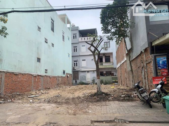 Siêu phẩm dt mặt tiền rộng 9m5 cạnh phố tây đường Dương Tụ Quán