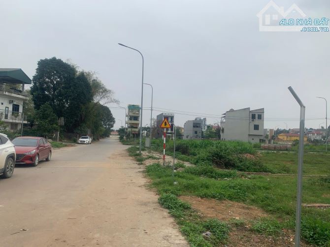 Bán đất Hoàng Cương, Thanh Ba, Phú Thọ 400m x 10m chỉ 5.1 tỷ