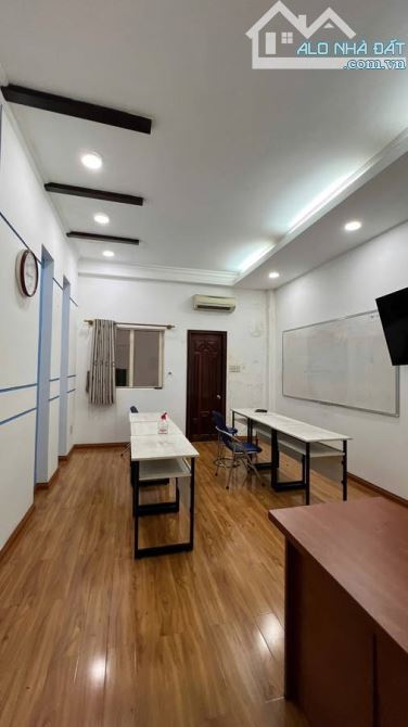 🏡 NHÀ ĐẸP - Hẻm Xe Hơi Cống Quỳnh🏠 Kết cấu 4 tầng 7PN 📏 Diện tích: 4m x 18.9m