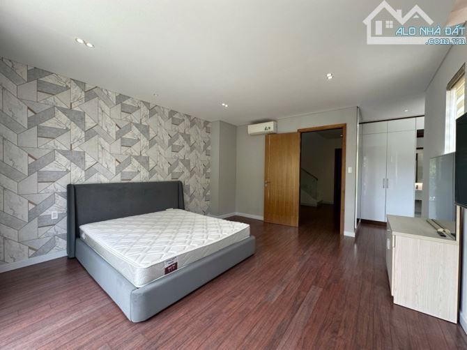 Bán biệt thự lô góc, Phước Kiển, NB. 192m2 - Ngang 10m, full tiện ích. - 10
