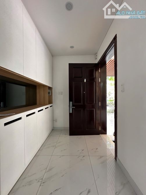 Bán biệt thự lô góc, Phước Kiển, NB. 192m2 - Ngang 10m, full tiện ích. - 11