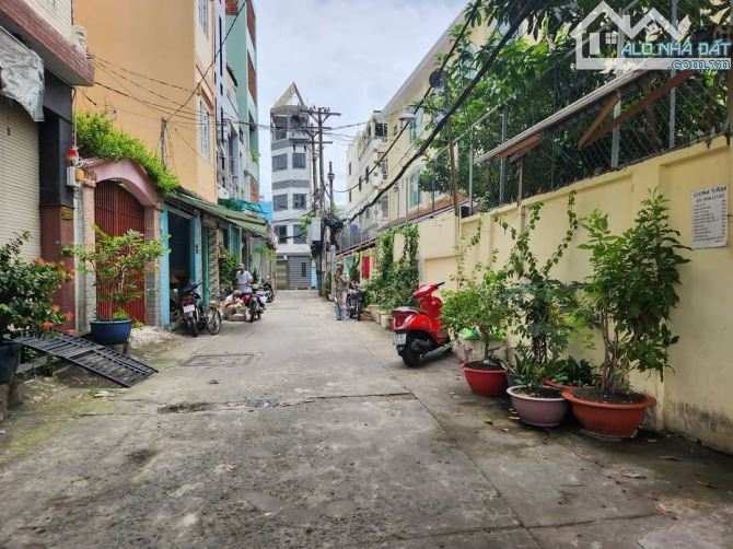 Lạc Long Quân gần Bình Thới Hẻm 6m khu cao tầng 64m2 xây dựng 5 tầng sổ vuông giá 6,75 tỷ. - 1